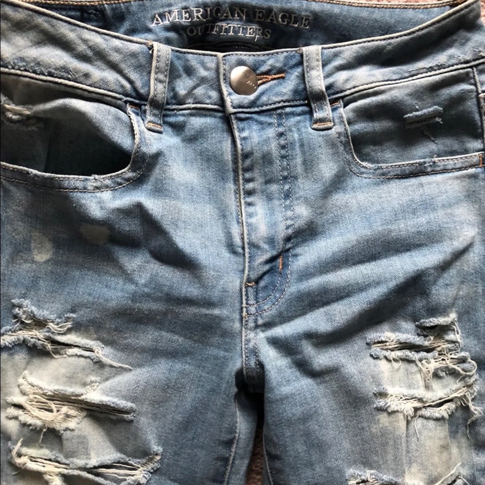 Distressed jeans - Picture 2 of 7